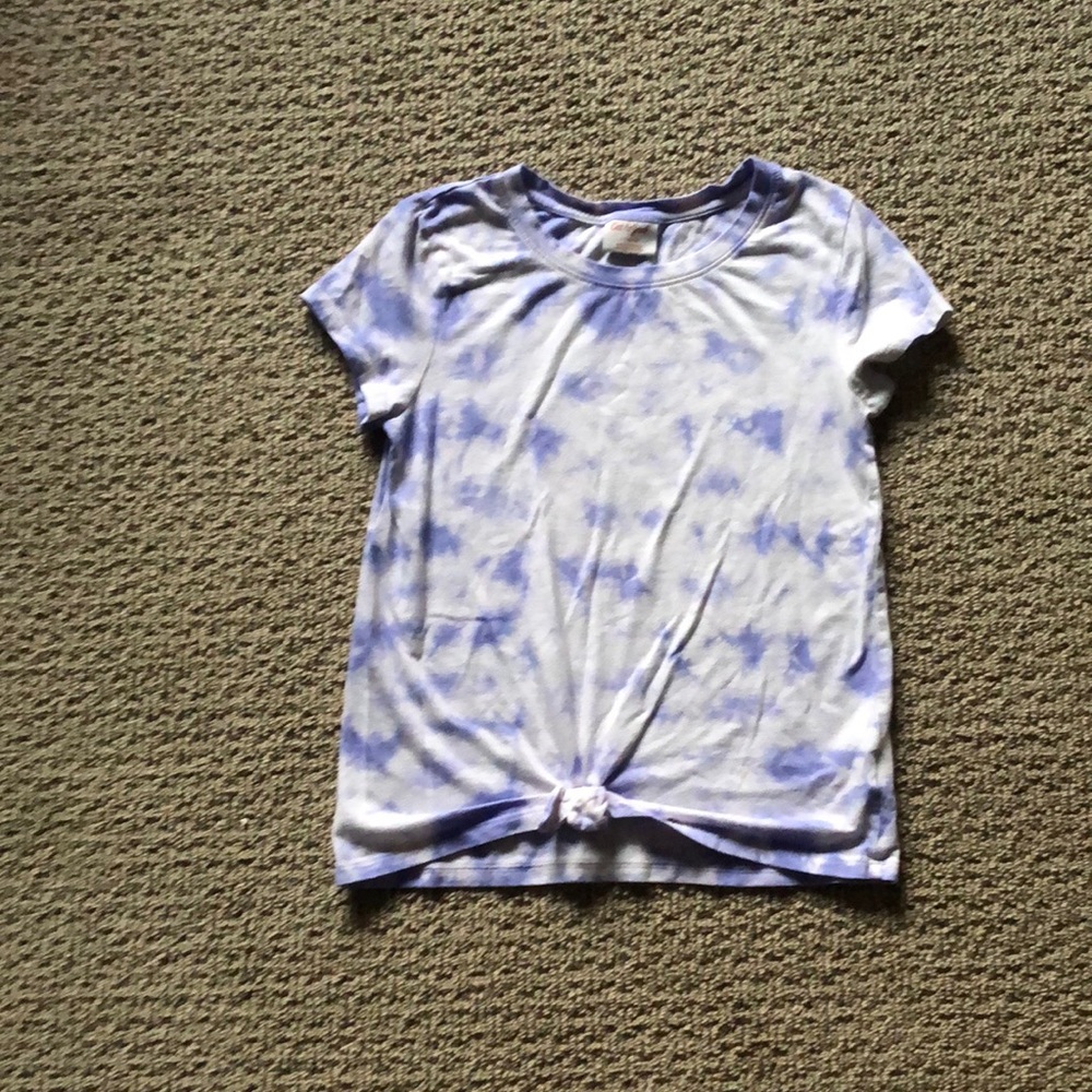 A cat and jack girls (10 12) tie dye t-shirt